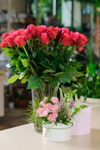 綻放的創(chuàng)意天地 現(xiàn)代花卉店的多元經(jīng)營(yíng)新篇章